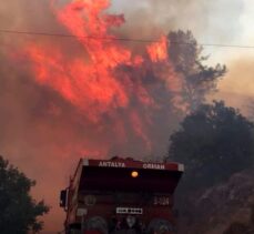 GÜNCELLEME – Antalya'da çıkan orman yangınına müdahale ediliyor