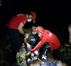 Bursa'da dereye düşerek yaralanan kişiyi ekipler kurtarıldı