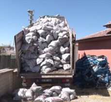 Elazığ'da okulların ihtiyacı için gönderilen kömürün dağıtımına başlandı