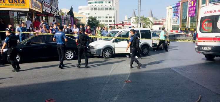 Esenyurt'ta taksi durağındaki silahlı kavgada 3 kişi yaralandı