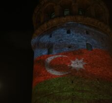 Galata Kulesi'ne Azerbaycan bayrağı yansıtıldı