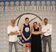 Hatay Büyükşehir Belediyespor, İdal Yavuz'la 5 yıllık sözleşme imzaladı