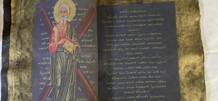 Hatay'da bir otomobilde Ermenice ve İbranice yazılı kitap ele geçirildi
