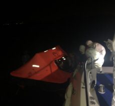 İzmir'de Türk kara sularına geri itilen 9 sığınmacı kurtarıldı