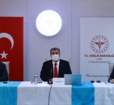 Sağlık Bakanı Fahrettin Koca, İzmir'de açıklamalarda bulundu: (1)