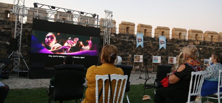 Uluslararası Turizm Filmleri Festivali'nde yarışan filmler Nevşehir Kalesi'nde gösterime sunuldu