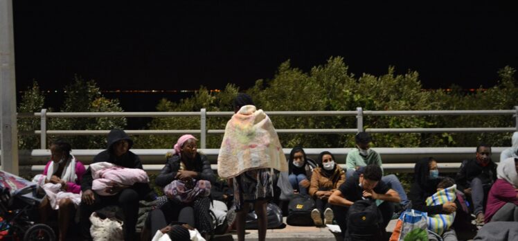 Yunanistan'ın Midilli Adası'ndaki sığınmacı kampında yangın çıktı