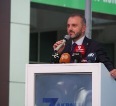 AK Parti'li Kandemir, partisinin Osmangazi ilçe kongresinde konuştu: