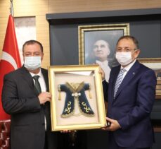 AK Partili Özhaseki'den Kilis Belediye Başkanı Servet Ramazan'a ziyaret