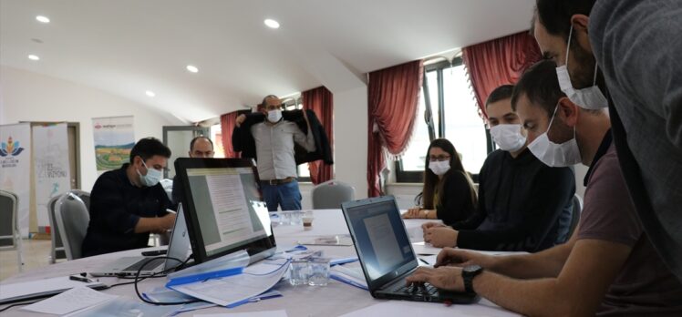 Bakan Selçuk Sakarya'daki yapay zeka çalıştayına görüntülü bağlandı