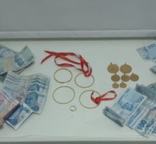 Denizli'de bir emekliyi 25 bin lira dolandıran 2 şüpheli otobüste yakalandı