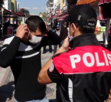 Edirne'de turistlerin yoğun olduğu caddelerde maske denetimi