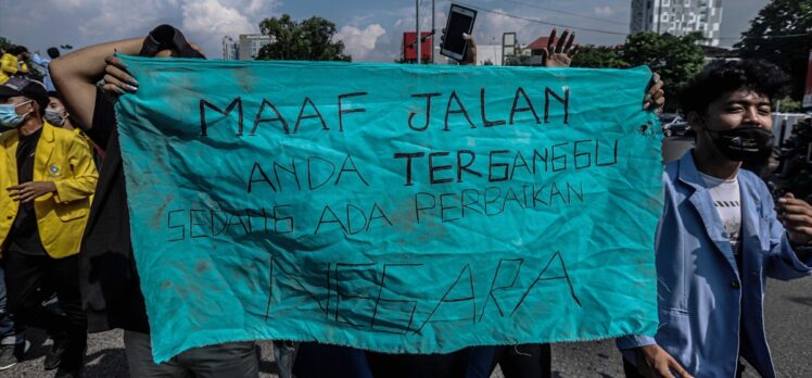 Endonezya’da yasalaşan “tartışmalı” istihdam paketine karşı gösteriler sürüyor