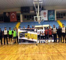Erzurum'da basketler “Cumhuriyet” için atıldı