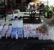 İzmir'de sahte içki imalathanesine dönüştürülen eve operasyon: 3 gözaltı