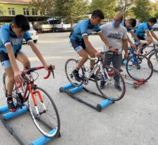 Kaza nedeniyle kariyeri sona eren milli bisikletçi yeni sporcular yetiştiriyor