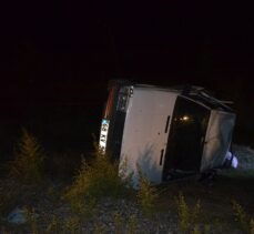 Konya'da minibüs ile otomobil çarpıştı: 6 yaralı