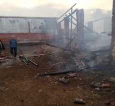 Manisa'da çiftlikte çıkan yangın 3 saatte söndürüldü