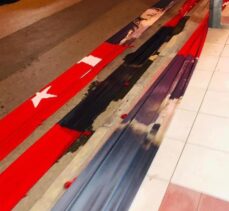 Manisa'da Türk bayrağının yola serilmesine soruşturma