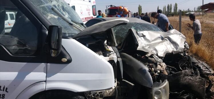 Niğde'de zincirleme trafik kazası: 1 ölü, 7 yaralı