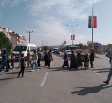 Samsun'da ölümlü kazaların yaşandığı yola mahalleli sinyalizasyon istiyor