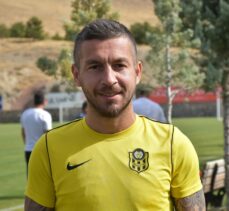 Yeni Malatyasporlu futbolcu Adem Büyük: “Rakiplerine korku veren bir takım olacağız”