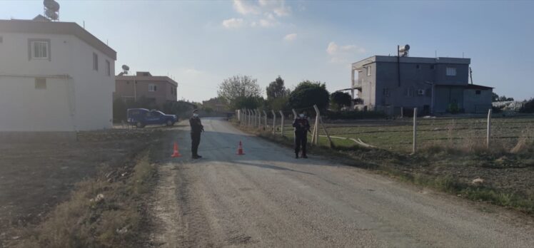 Adana'da Kovid-19 tedbirleri kapsamında bir sokak karantinaya alındı
