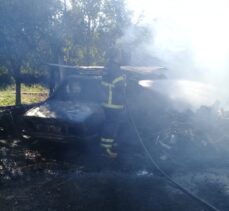 Adana'da park halindeki traktör ve otomobil yandı