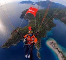 Afyonkarahisarlı yamaç paraşütçüsü “Atatürk” için uçtu