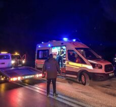Antalya'da iki otomobil çarpıştı: 6 yaralı