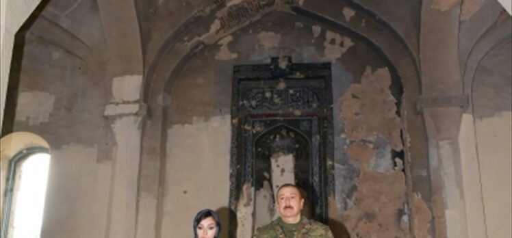Azerbaycan Cumhurbaşkanı Aliyev, işgalden kurtarılan Ağdam'ı ziyaret etti
