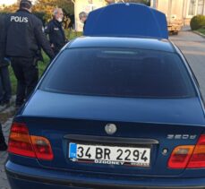 Bursa'da iki şüphelinin yakalandığı kovalamacada polise silah çeken zanlı kaçtı