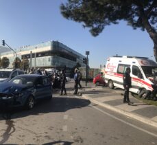 Bursa'da kuvözdeki bebeği hastaneye nakleden ambulans kaza yaptı: 2 yaralı