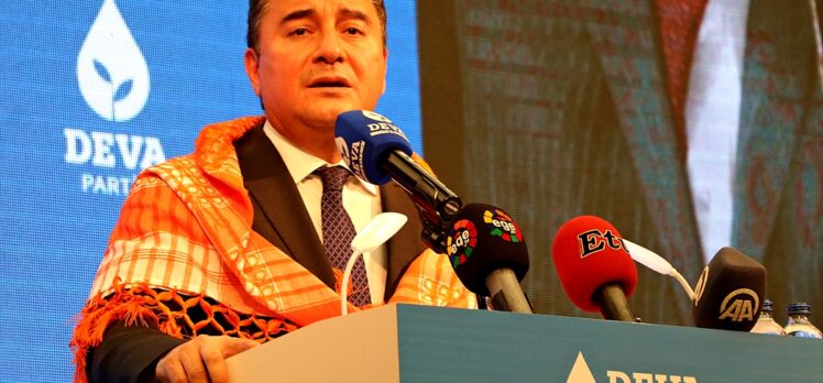 DEVA Partisi Genel Başkanı Ali Babacan, partisinin Manisa İl Kongresi'ne katıldı