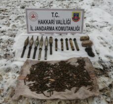 Hakkari'de terör örgütü PKK'ya ait patlayıcı, silah ve mühimmat ele geçirildi