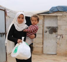 İHH tarafından Afrin'deki yetimlere gıda kolisi dağıtıldı