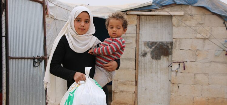İHH tarafından Afrin'deki yetimlere gıda kolisi dağıtıldı