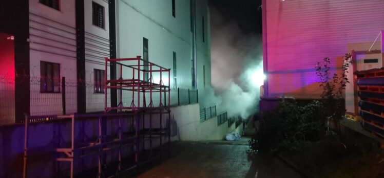 GÜNCELLEME – Kocaeli'de silah fabrikasında çıkan yangın söndürüldü