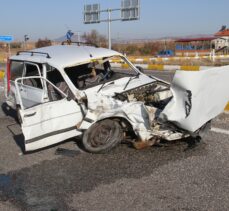 Konya'da otomobille minibüs çarpıştı: 1 ölü, 3 yaralı