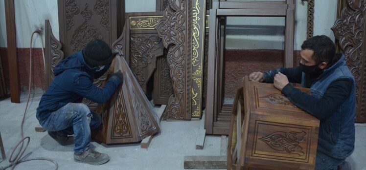 Manisalı firma yurt dışındaki camileri Osmanlı ve Selçuklu motifleriyle süslüyor