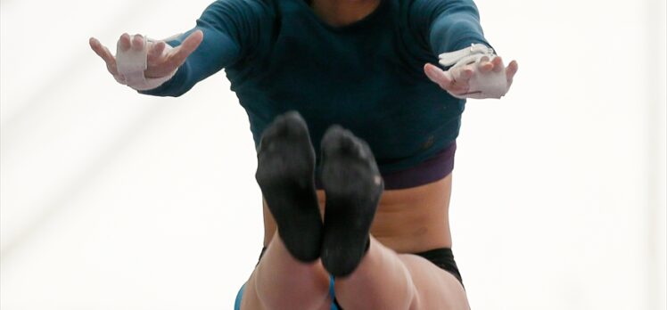Milli cimnastikçi Göksu Üçtaş Şanlı, enerjisini genç sporculardan alıyor