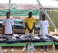 TİKA'dan Kamerunlu öğrencilere yeni eğitim öğretim yılında destek