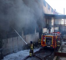 GÜNCELLEME – Uşak'taki fabrika yangını kontrol altına alındı