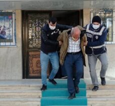 Yozgat'ta kuyumcuya sahte altın bozdurdukları iddiasıyla 3 kişi yakalandı