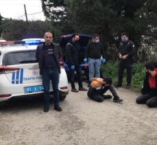 Düzce'de polisin “dur” ihtarına uymayan 4 şüpheli kovalamaca sonucu yakalandı