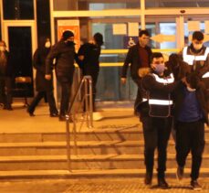 Erzincan'da kendilerini polis olarak tanıtarak gasp yapan 3 şüpheli tutuklandı