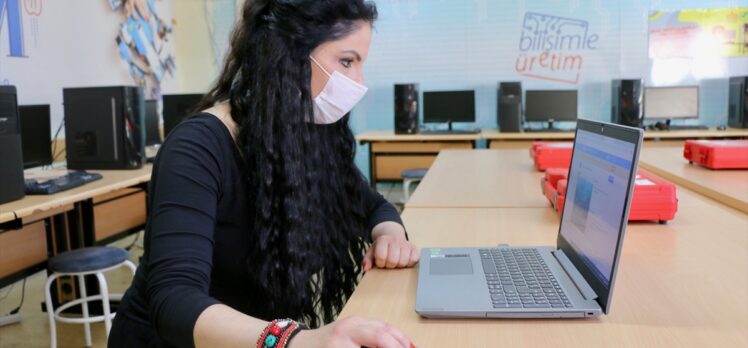 Eskişehir'de ortaokul öğretmenleri uzaktan eğitimi dijital araçlarla eğlenceli hale getiriyor
