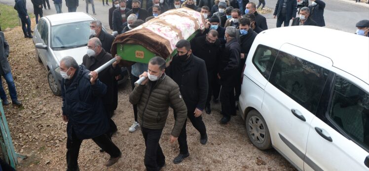 Gaziantep'teki hastanede çıkan yangında hayatını kaybeden Naciye Ulukütük toprağa verildi