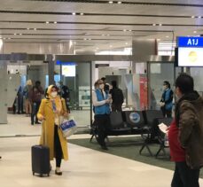 İngiltere'den İstanbul'a gelen yolculara mutasyon riski nedeniyle koronavirüs testi yapıldı