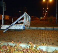 Kırşehir'de kamyonet ile otomobil çarpıştı: 3 yaralı